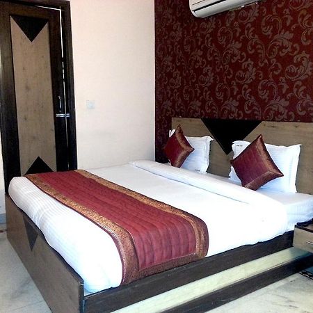 Hotel Ananda 델리 외부 사진