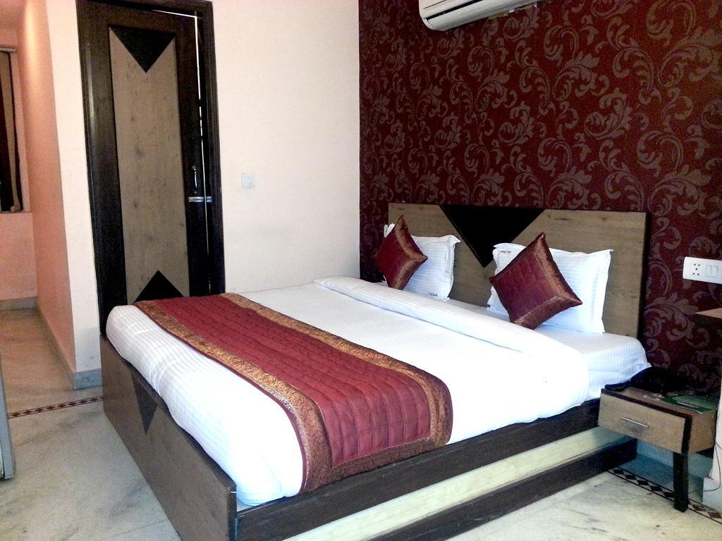 Hotel Ananda 델리 외부 사진