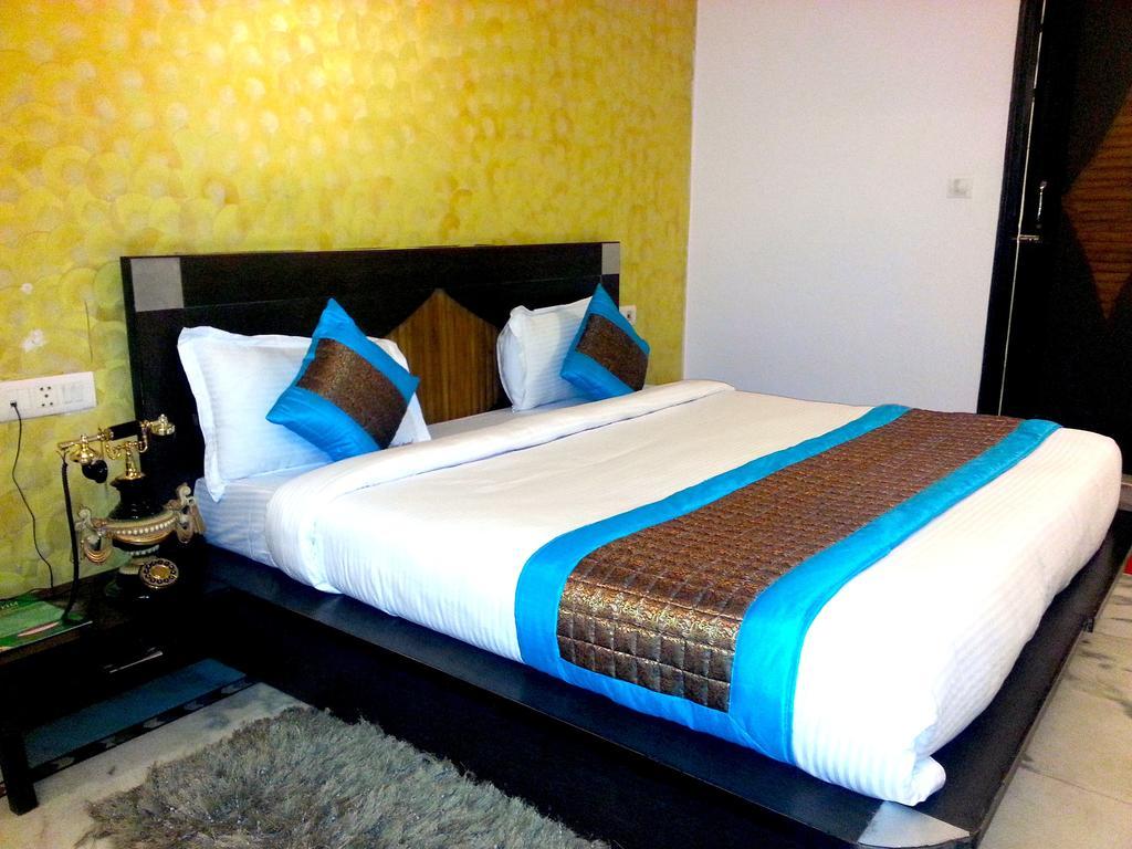 Hotel Ananda 델리 외부 사진