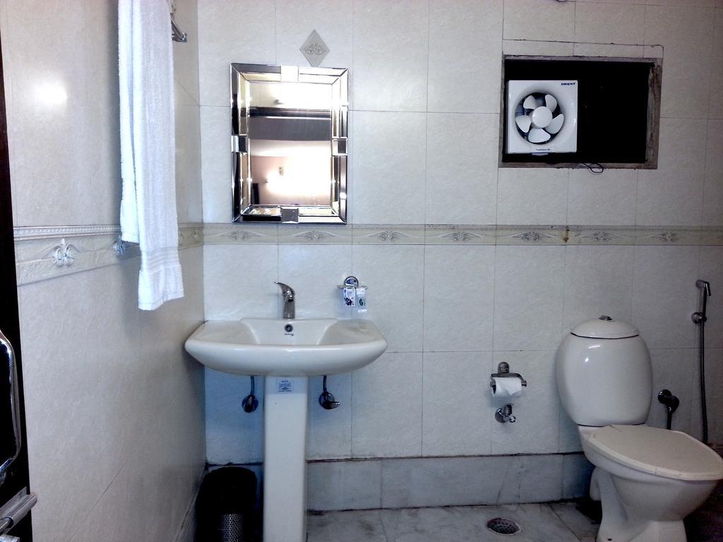 Hotel Ananda 델리 객실 사진