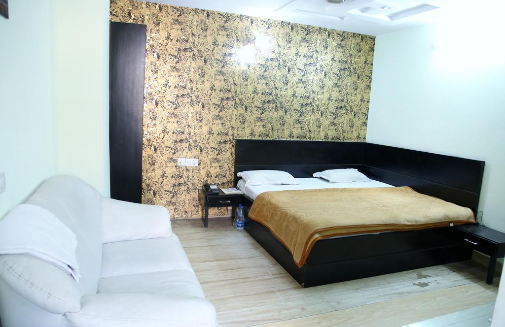 Hotel Ananda 델리 객실 사진