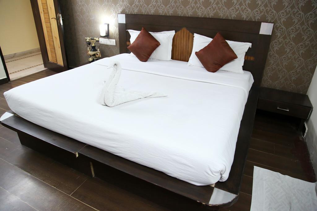 Hotel Ananda 델리 객실 사진