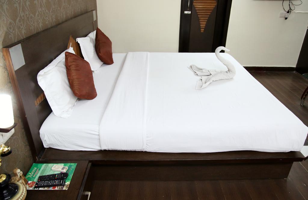 Hotel Ananda 델리 객실 사진