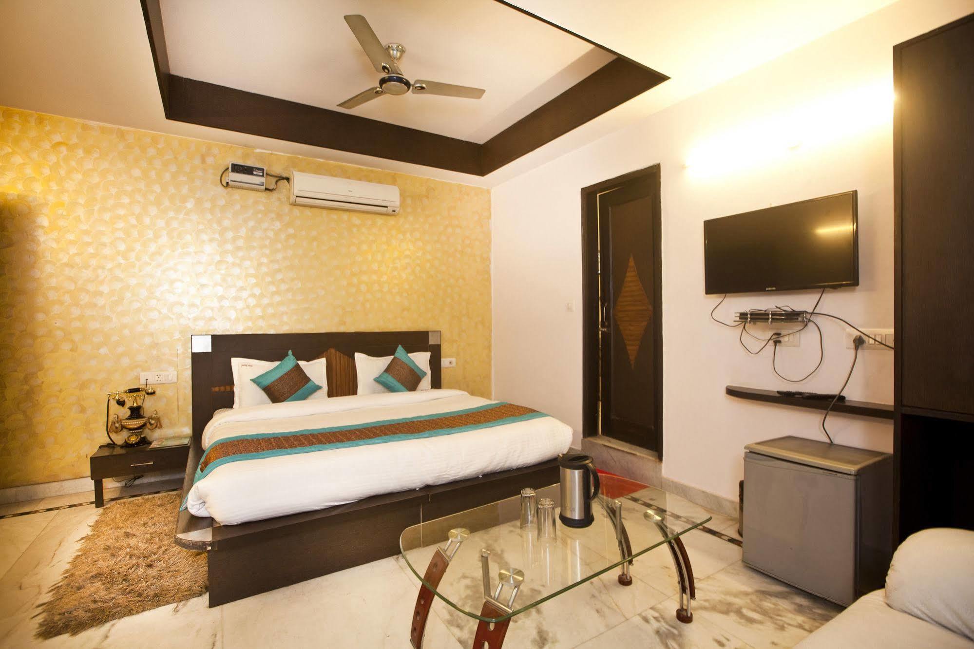 Hotel Ananda 델리 외부 사진
