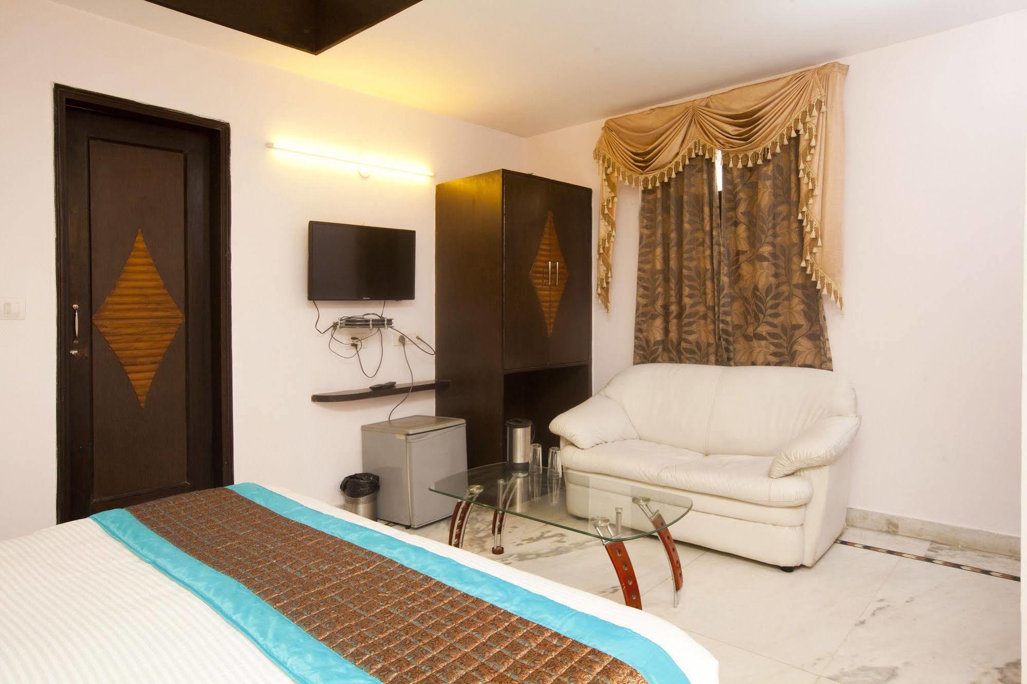 Hotel Ananda 델리 외부 사진