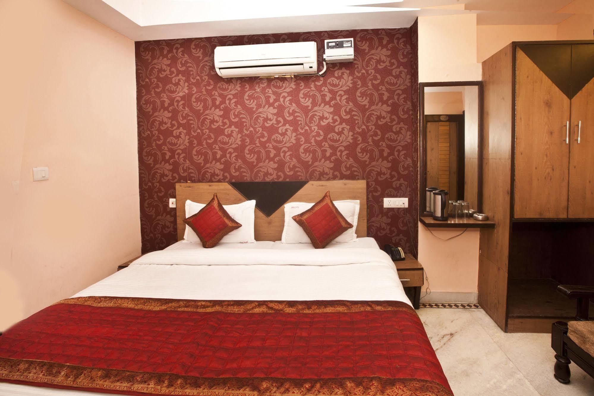 Hotel Ananda 델리 외부 사진